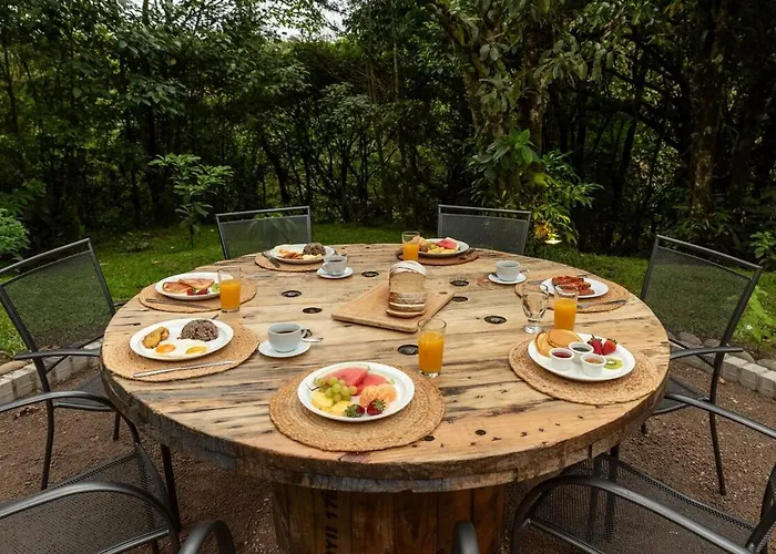 Hébergement de vacances Monteverde El Tigre Hideaway Casa Colmena Tilarán